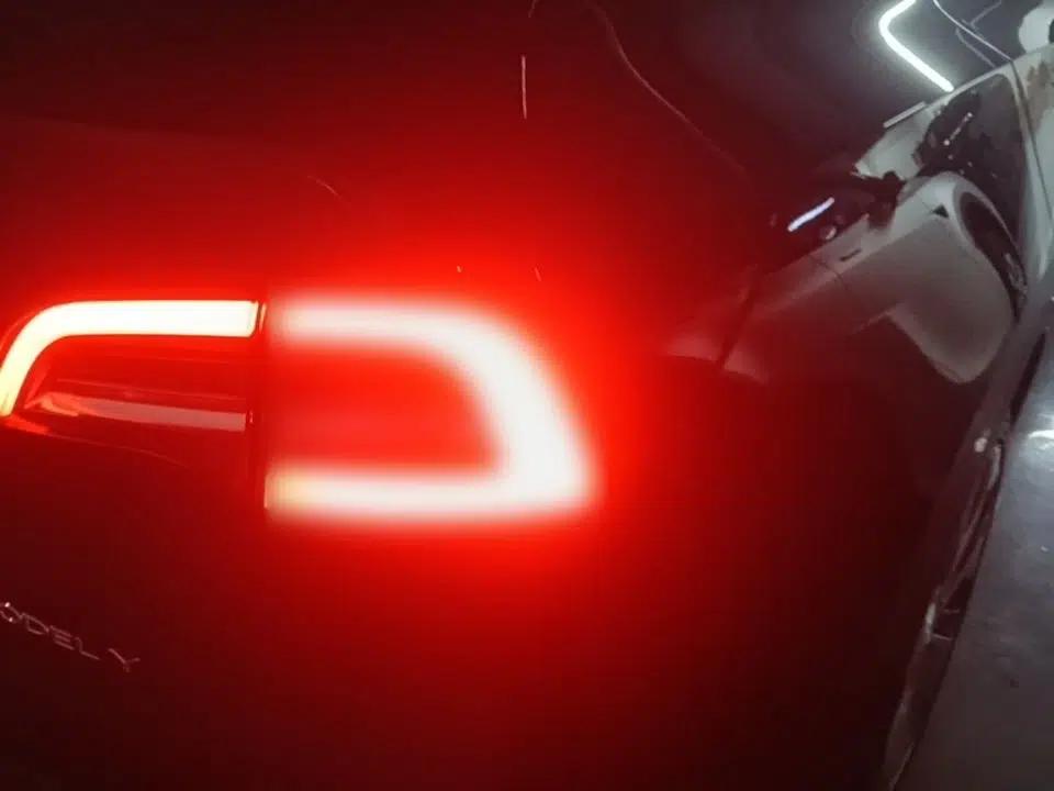 Tesla Model Y 2022 Revised Version Rear-Wheel Drive — миниатюра 9