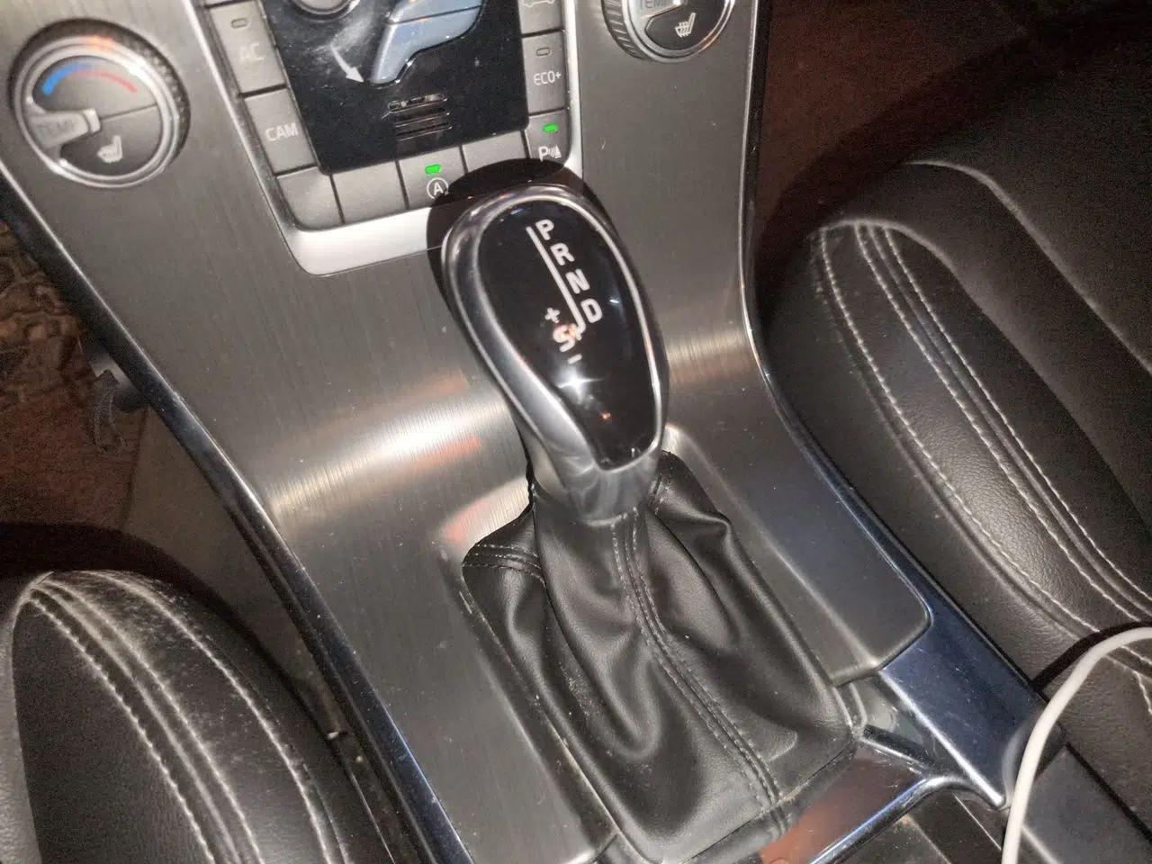 Volvo XC60 2015 T5 Smart Upgrade Model — миниатюра 14