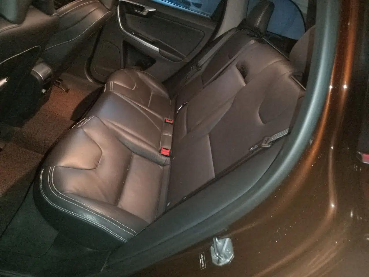 Volvo XC60 2015 T5 Smart Upgrade Model — миниатюра 17