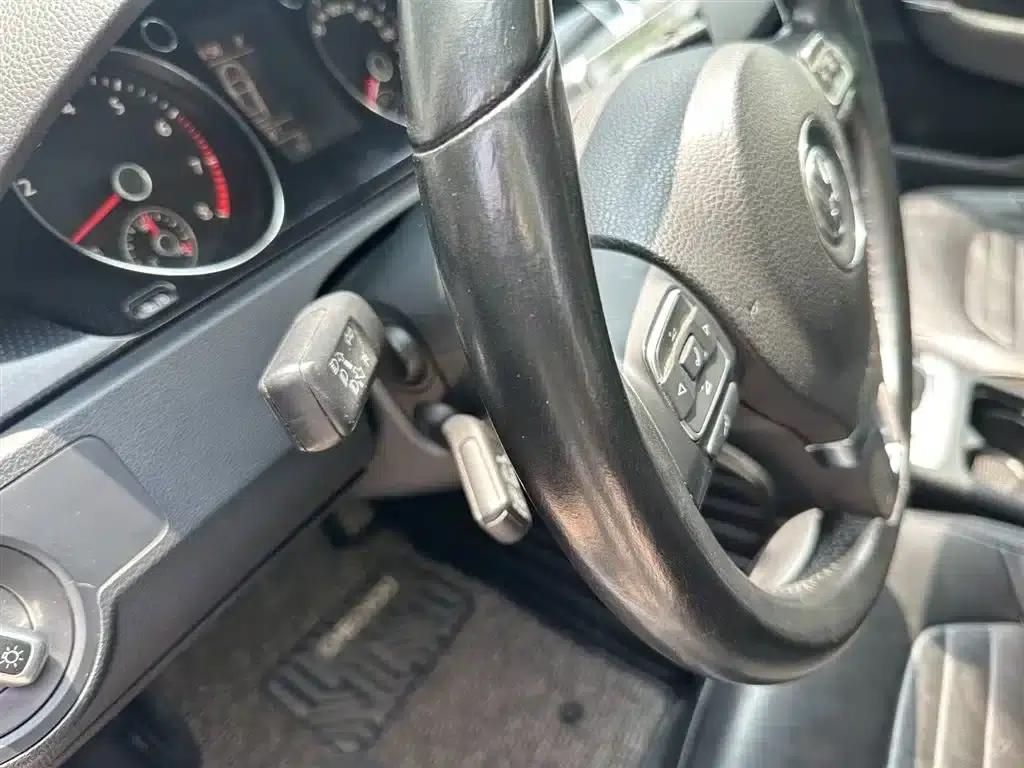 2013 Volkswagen Passat 1.8TSI Luxury — миниатюра 19