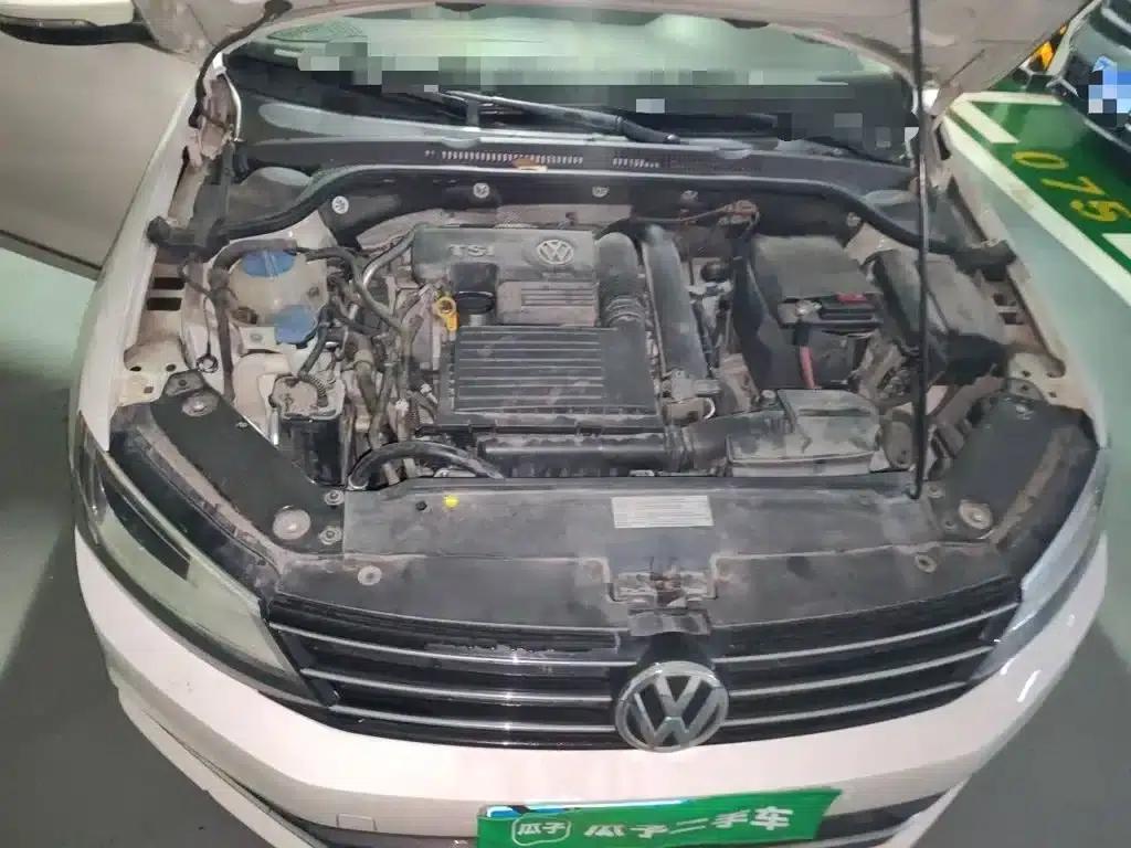 2017 Volkswagen Sagitar 230TSI Automatic Comfort Edition — миниатюра 11