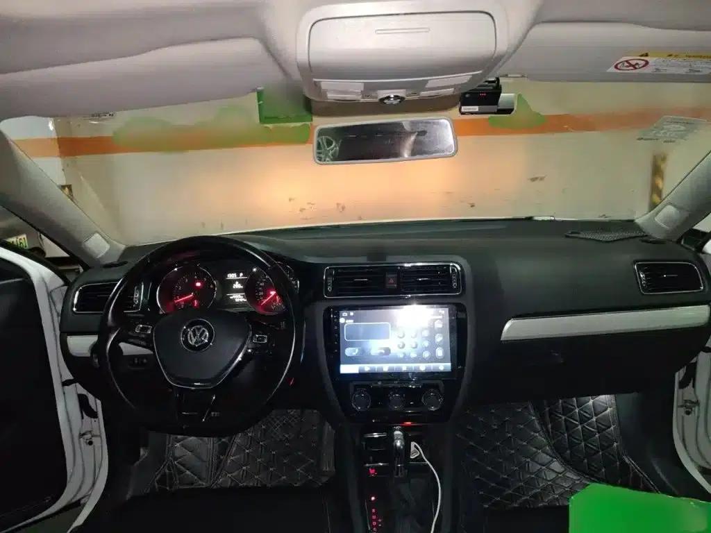 2017 Volkswagen Sagitar 230TSI Automatic Comfort Edition — миниатюра 13