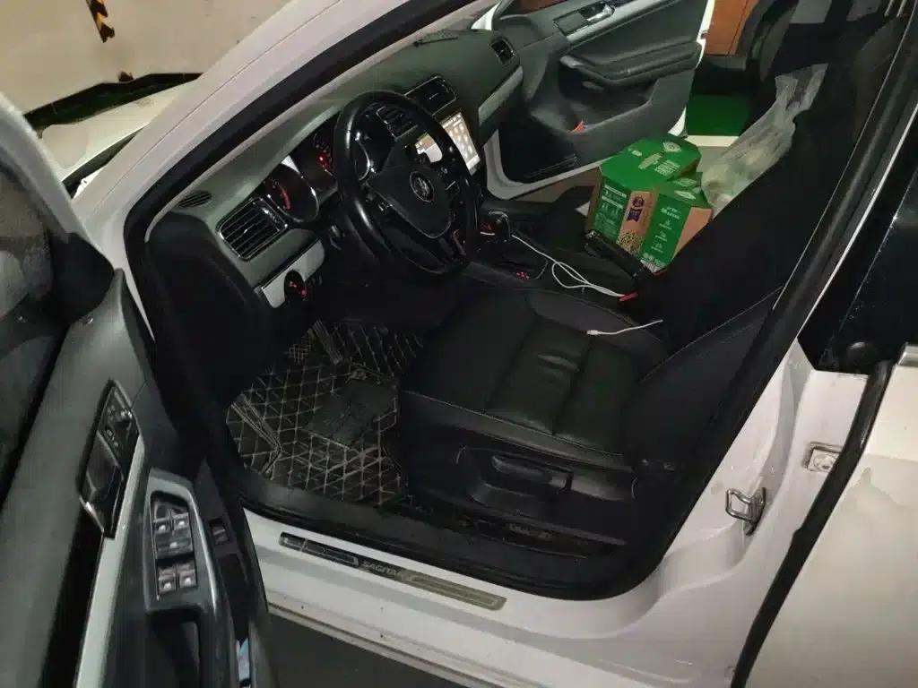 2017 Volkswagen Sagitar 230TSI Automatic Comfort Edition — миниатюра 14