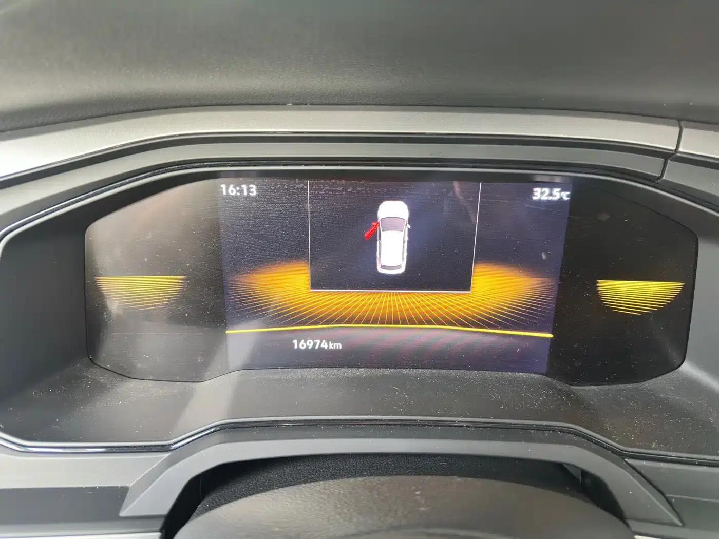 2023 Polo Plus 1.5L Automatic Enjoy Life Edition — миниатюра 5