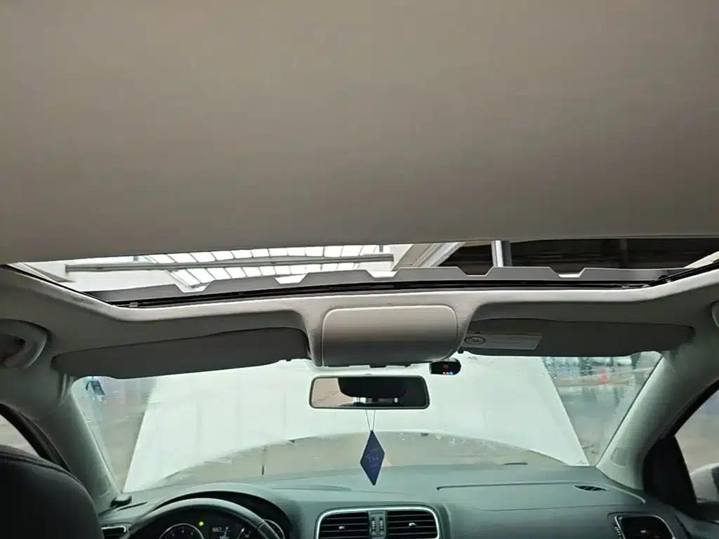 2016 Polo 1.6L Automatic Comfort Model — миниатюра 18