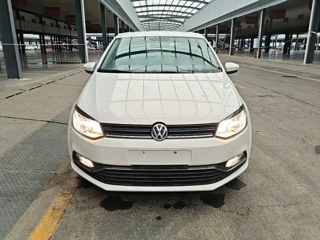2016 Polo 1.6L Automatic Comfort Model — миниатюра 3