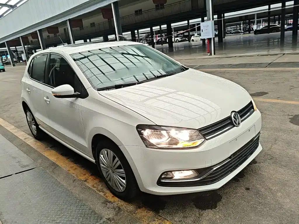 2016 Polo 1.6L Automatic Comfort Model — миниатюра 4