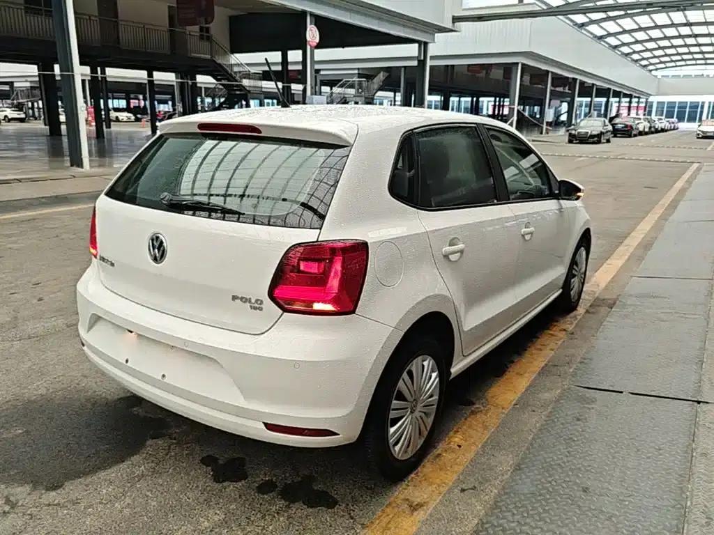 2016 Polo 1.6L Automatic Comfort Model — миниатюра 7