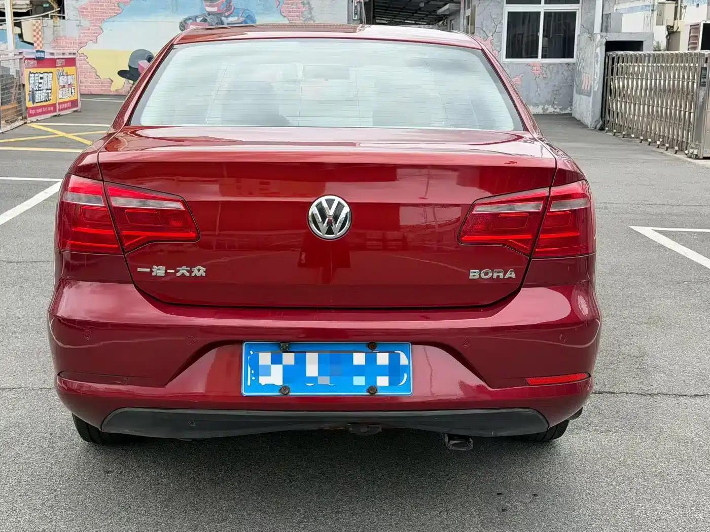 2013 Volkswagen Bora 1.6L Automatic Fashion Edition — миниатюра 8