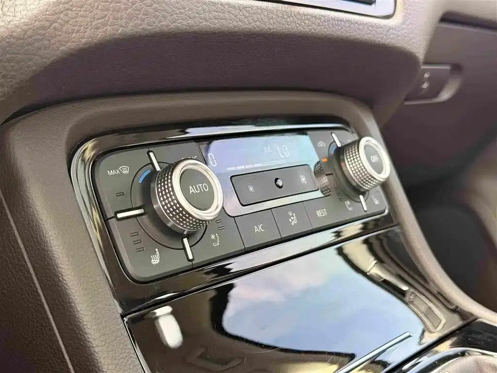 2017 Touareg 3.0TSI Cross Edition — миниатюра 21