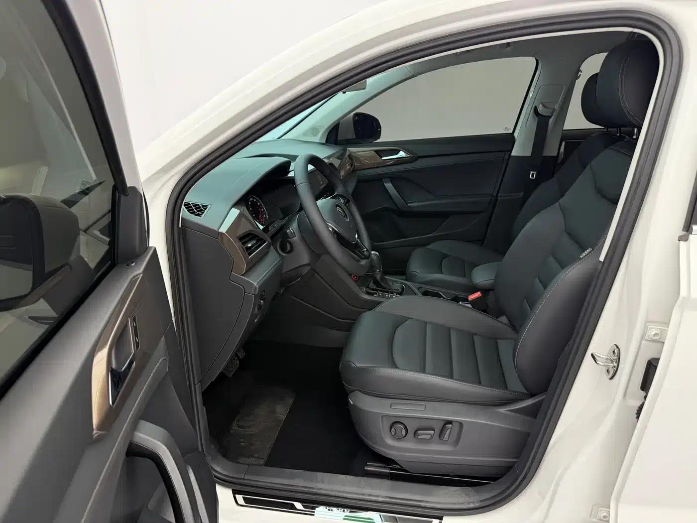 Tharu 2021 280TSI 2WD Luxury Edition — миниатюра 11
