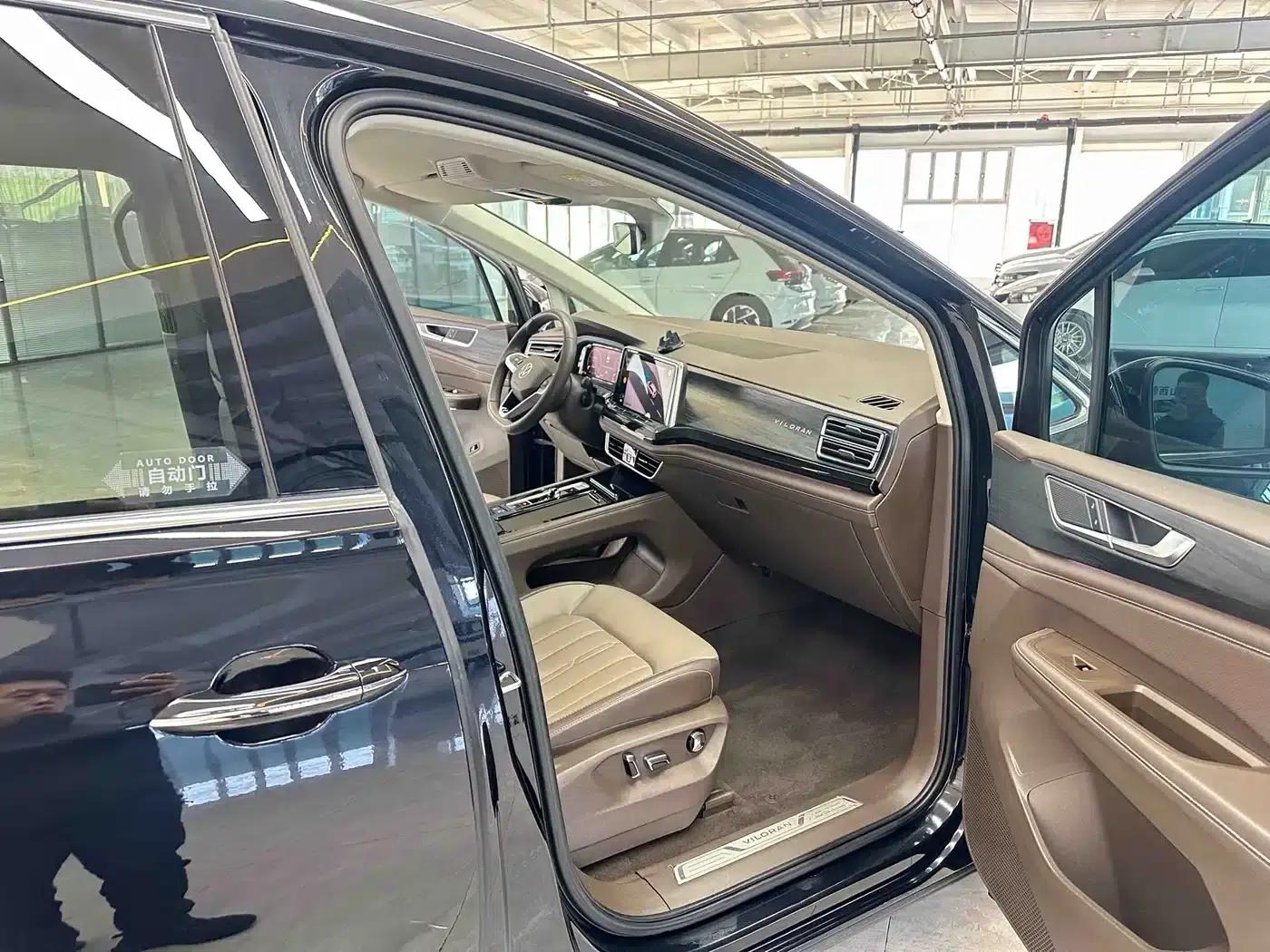 Viloran 2023 Facelift 330TSI Luxury Edition — миниатюра 6