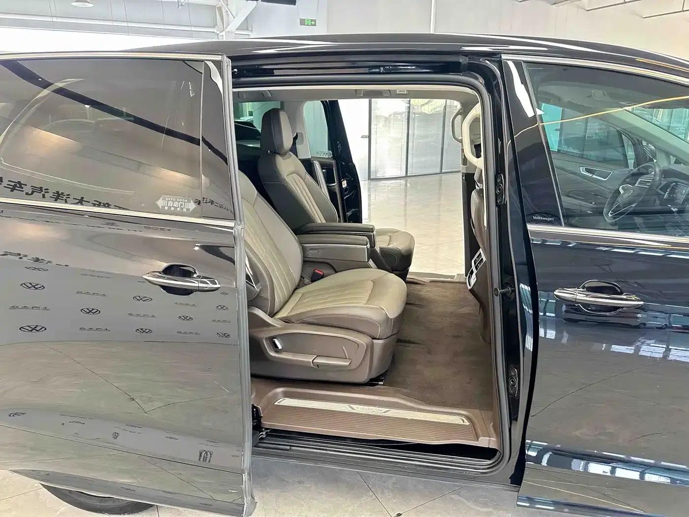 Viloran 2023 Facelift 330TSI Luxury Edition — миниатюра 7