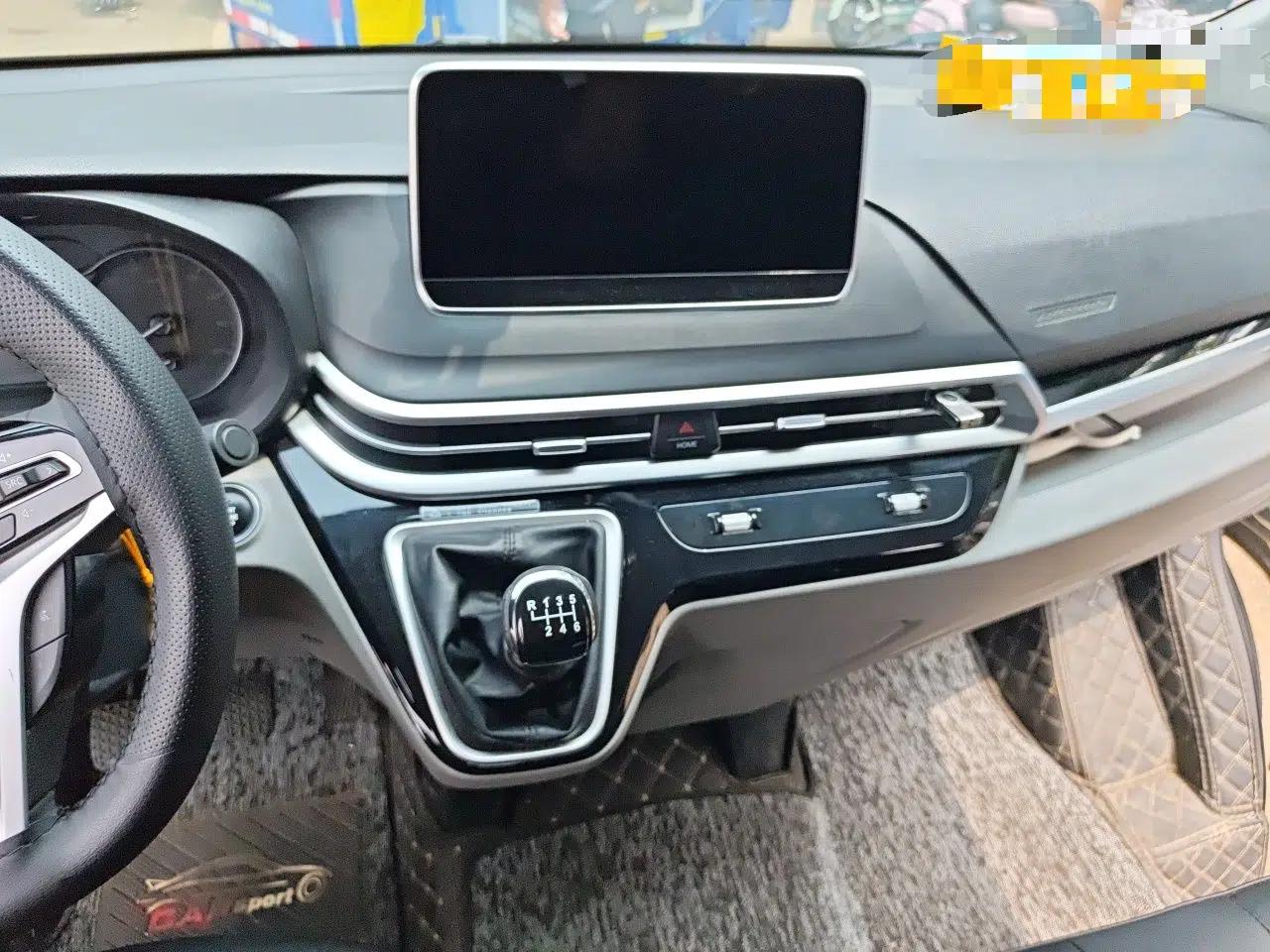Iveco Fidato 2023 C30 Passenger Van 2.0T 93kW Manual Transmission Xingtu Edition Low Roof — миниатюра 13