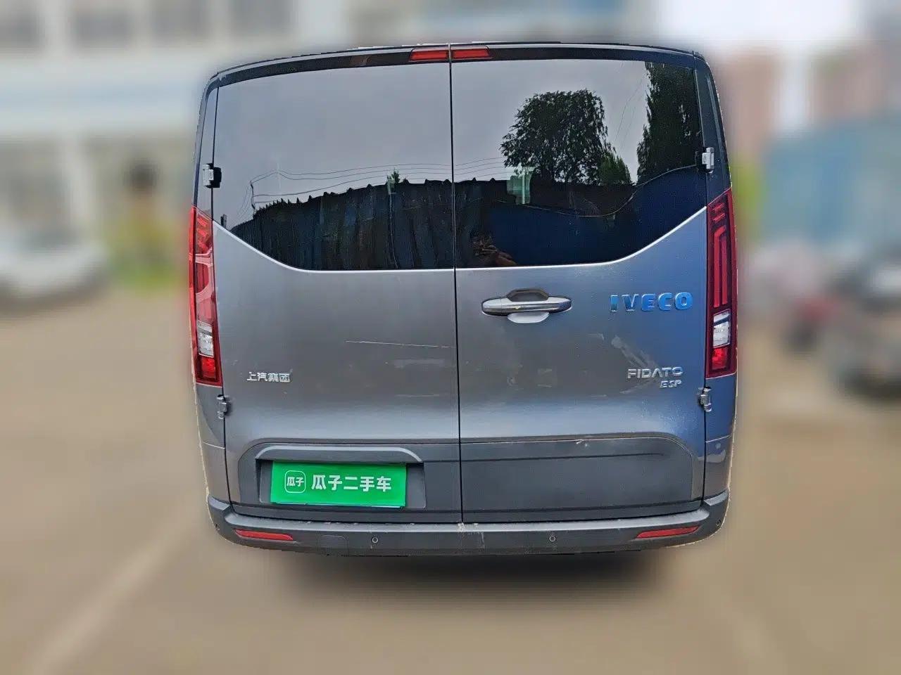 Iveco Fidato 2023 C30 Passenger Van 2.0T 93kW Manual Transmission Xingtu Edition Low Roof — миниатюра 5