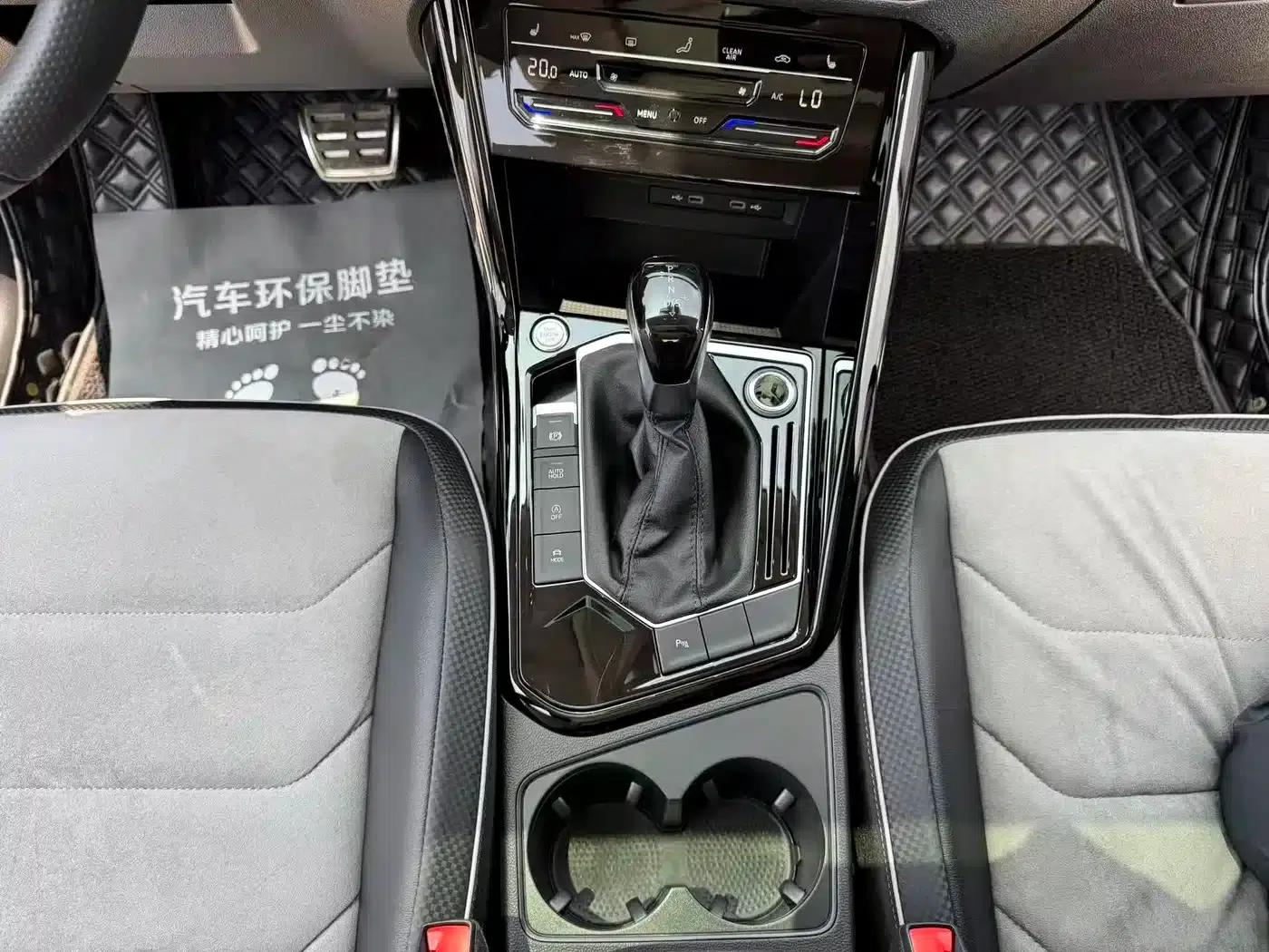 Tayron X 2020 330TSI 2WD Premium Intelligent Edition — миниатюра 31