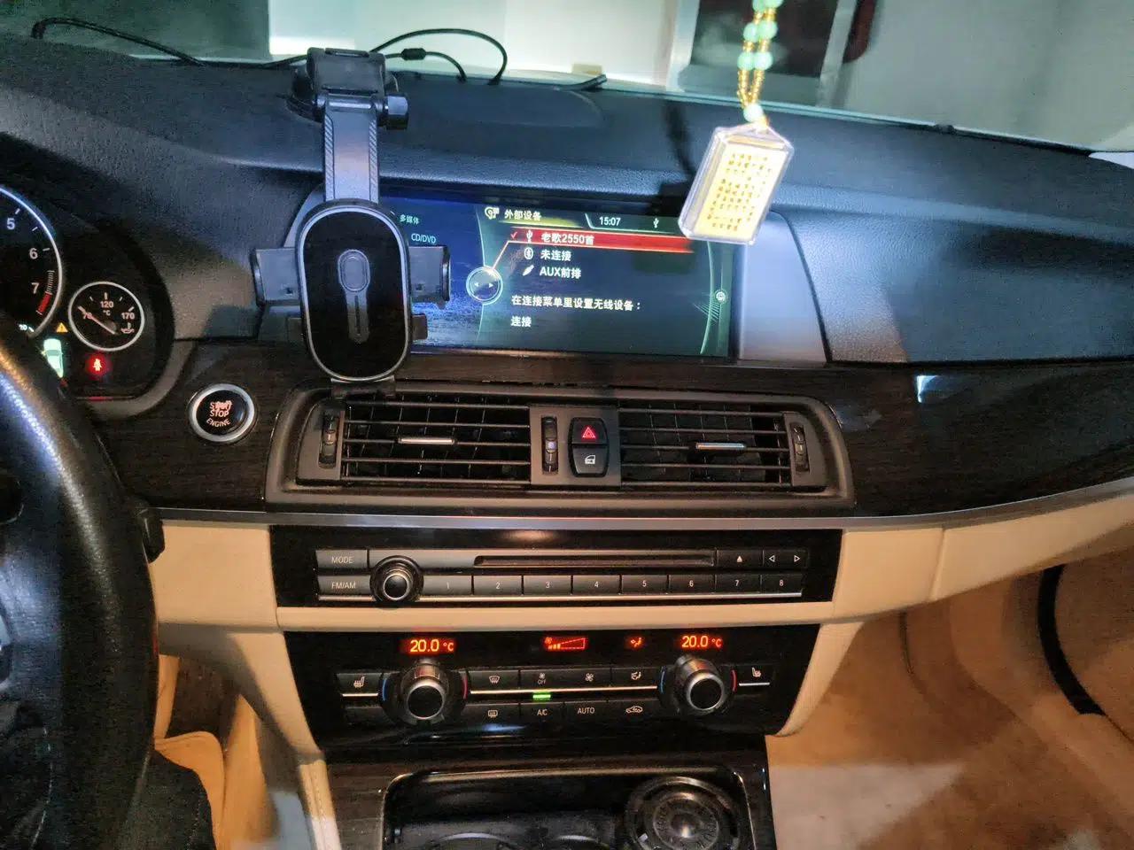 BMW 5 Series 2013 530Li Leading Model — миниатюра 13