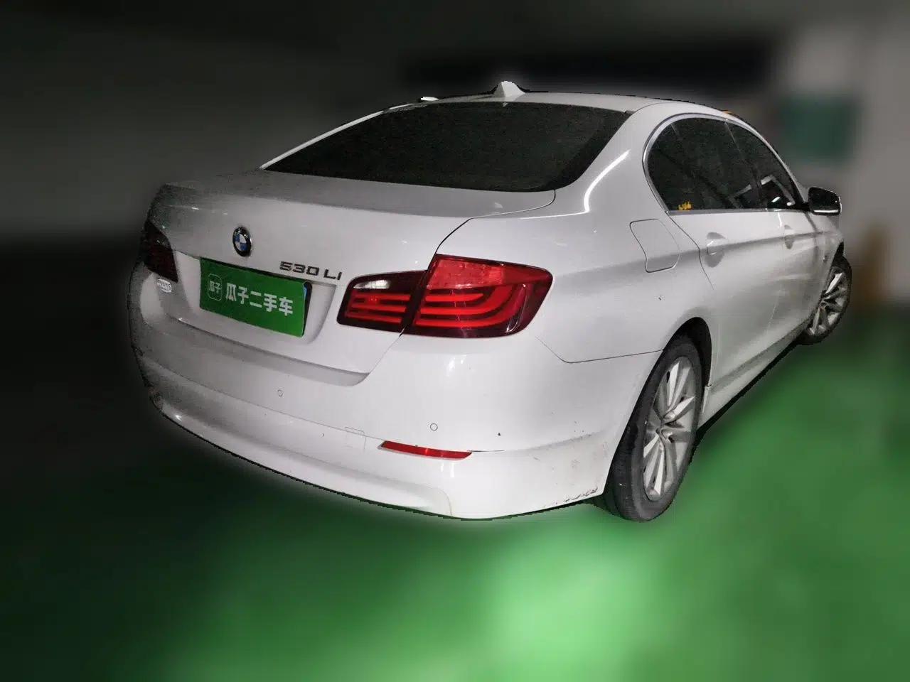 BMW 5 Series 2013 530Li Leading Model — миниатюра 6