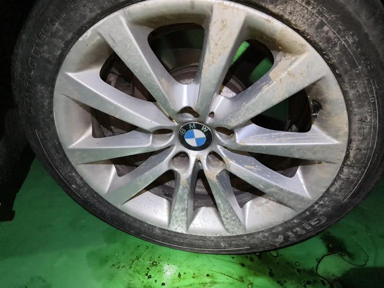 BMW 5 Series 2013 530Li Leading Model — миниатюра 8