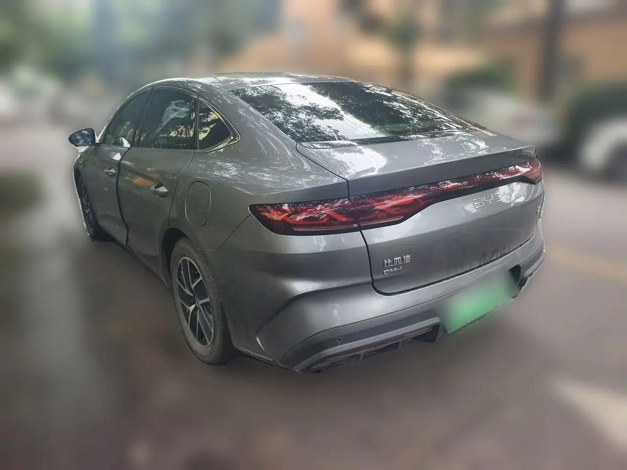BYD Qin L 2024 DM-i 120KM Leading Model — миниатюра 4