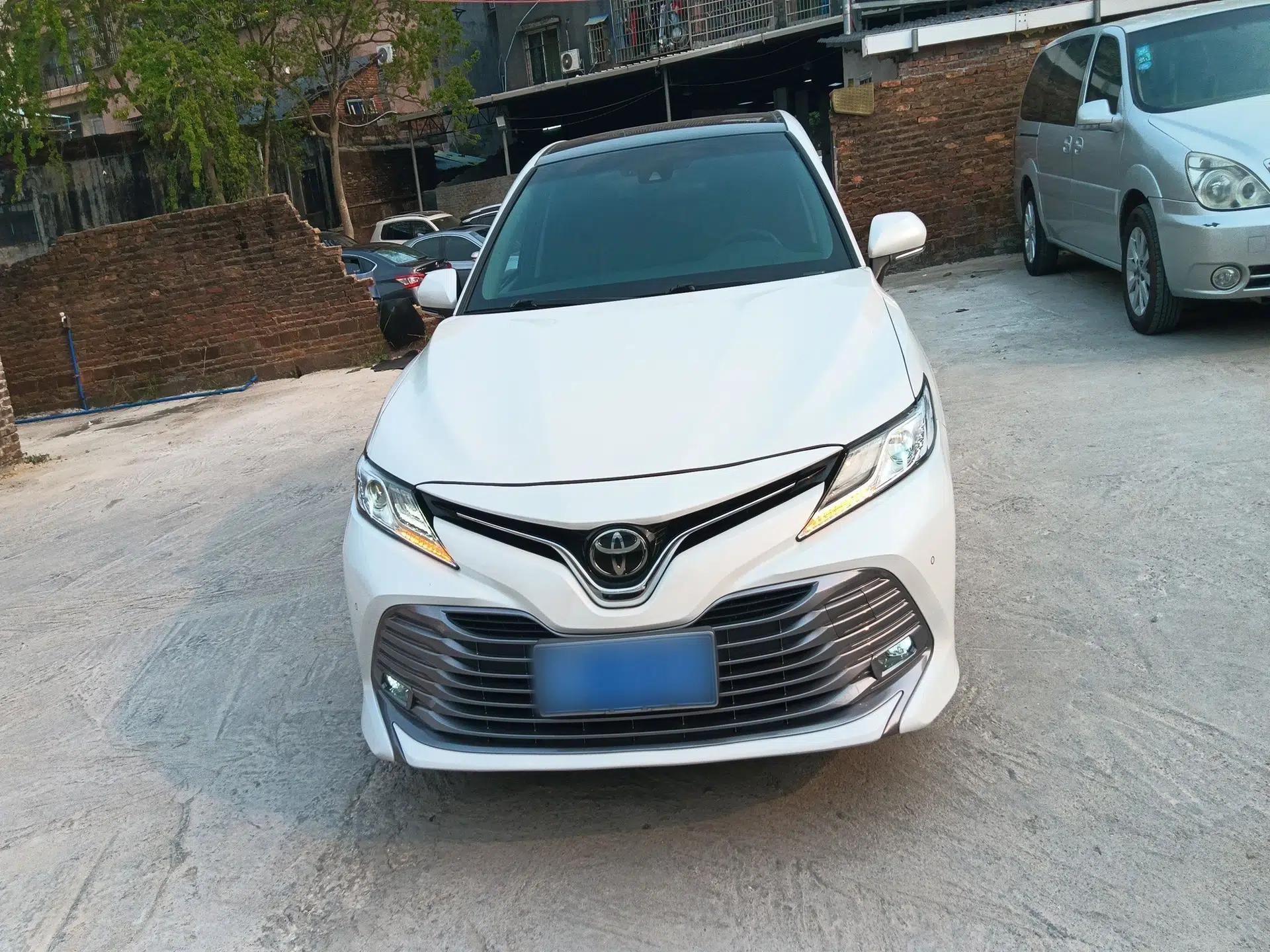 Toyota Camry 2019 Revised Version 2.5G Luxury Edition — миниатюра 2