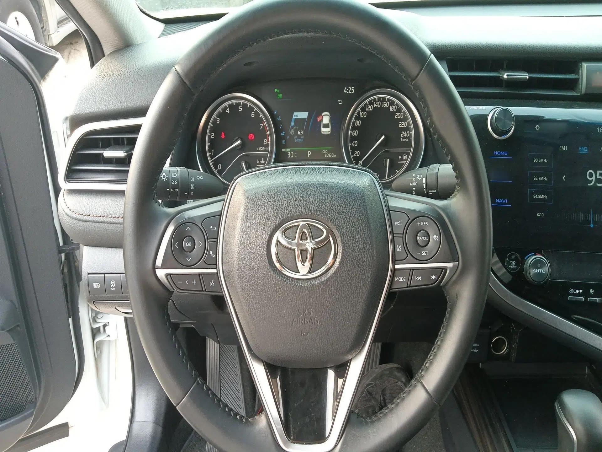 Toyota Camry 2019 Revised Version 2.5G Luxury Edition — миниатюра 18