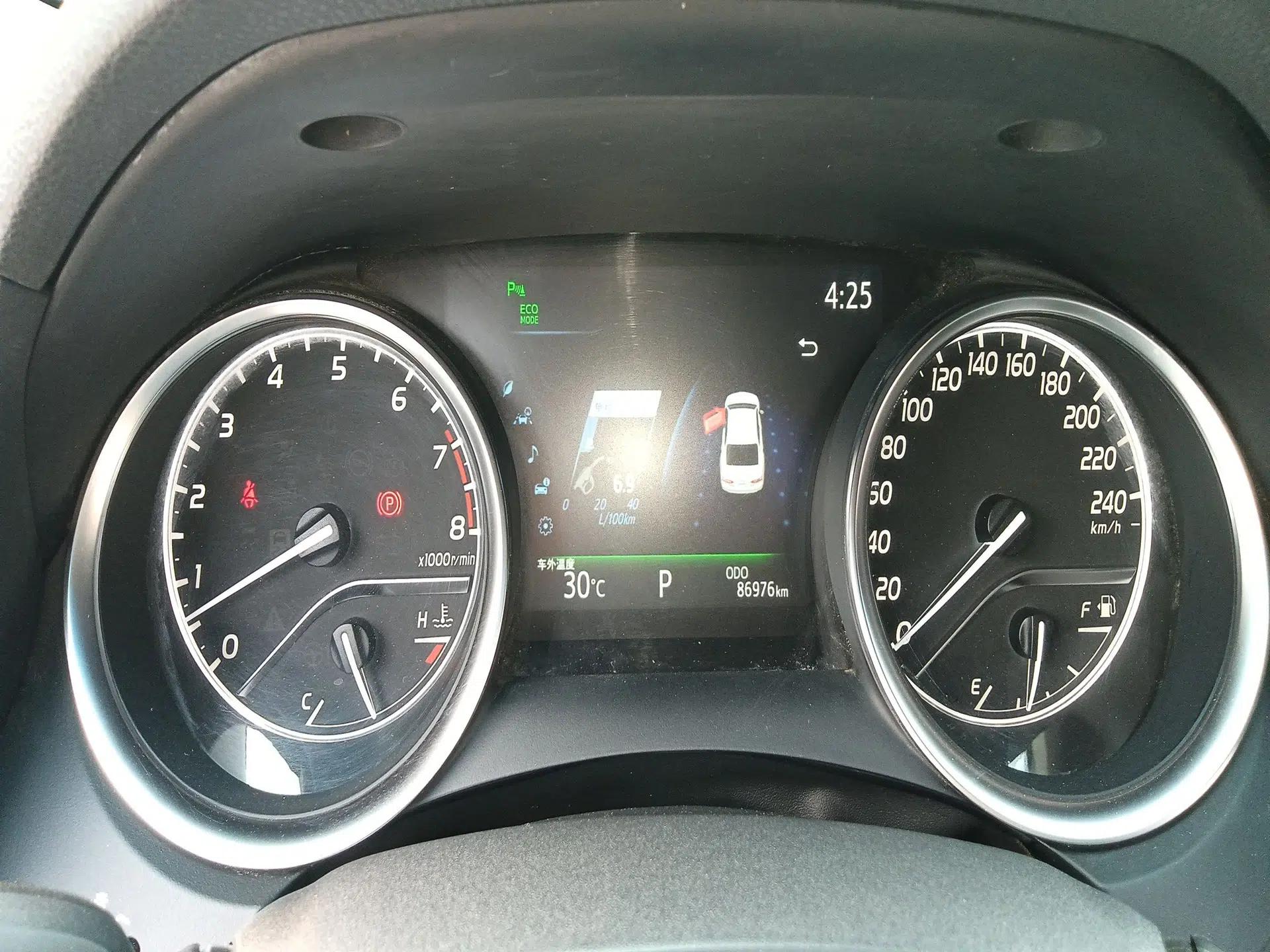 Toyota Camry 2019 Revised Version 2.5G Luxury Edition — миниатюра 19