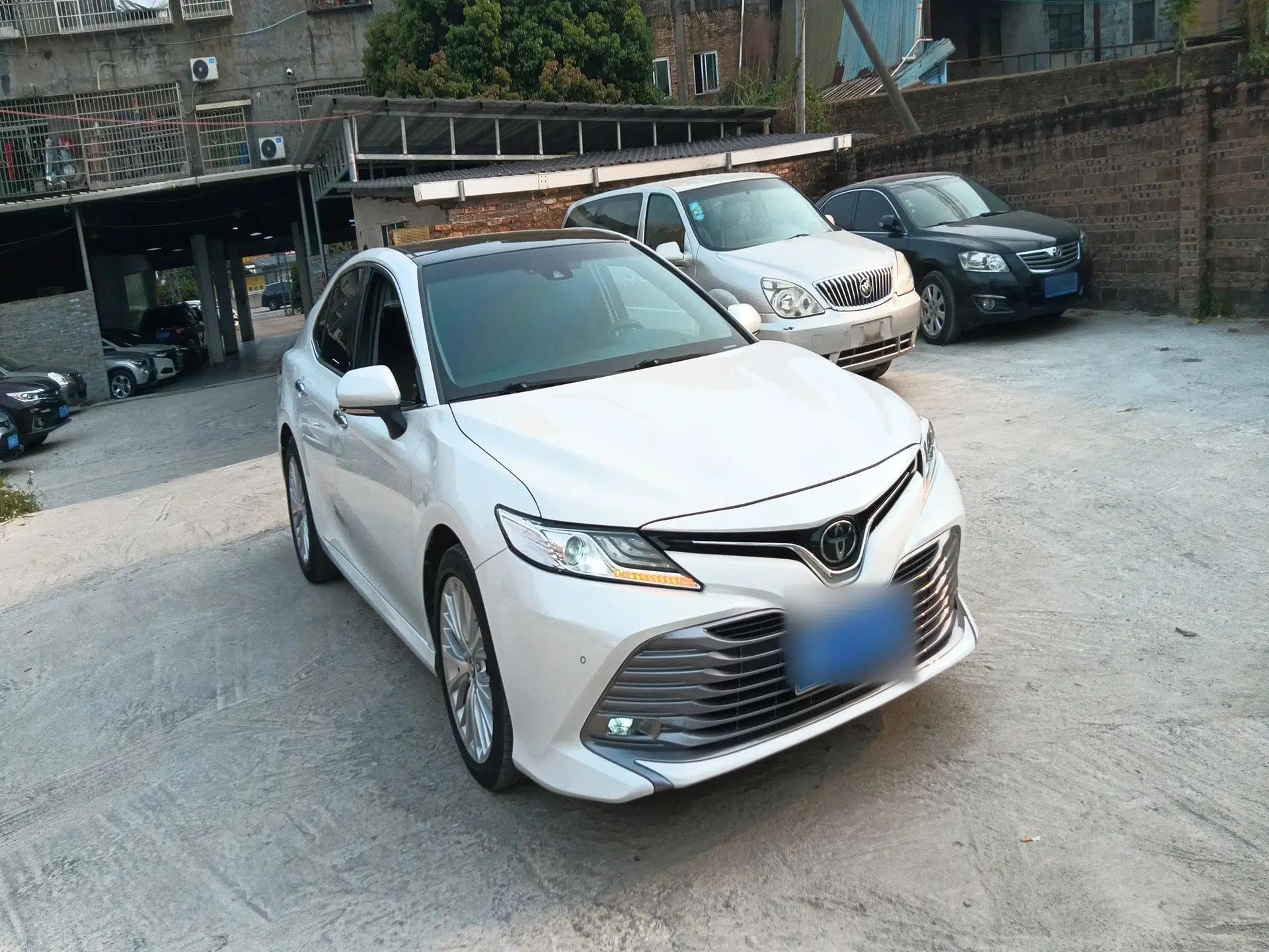 Toyota Camry 2019 Revised Version 2.5G Luxury Edition — миниатюра 3