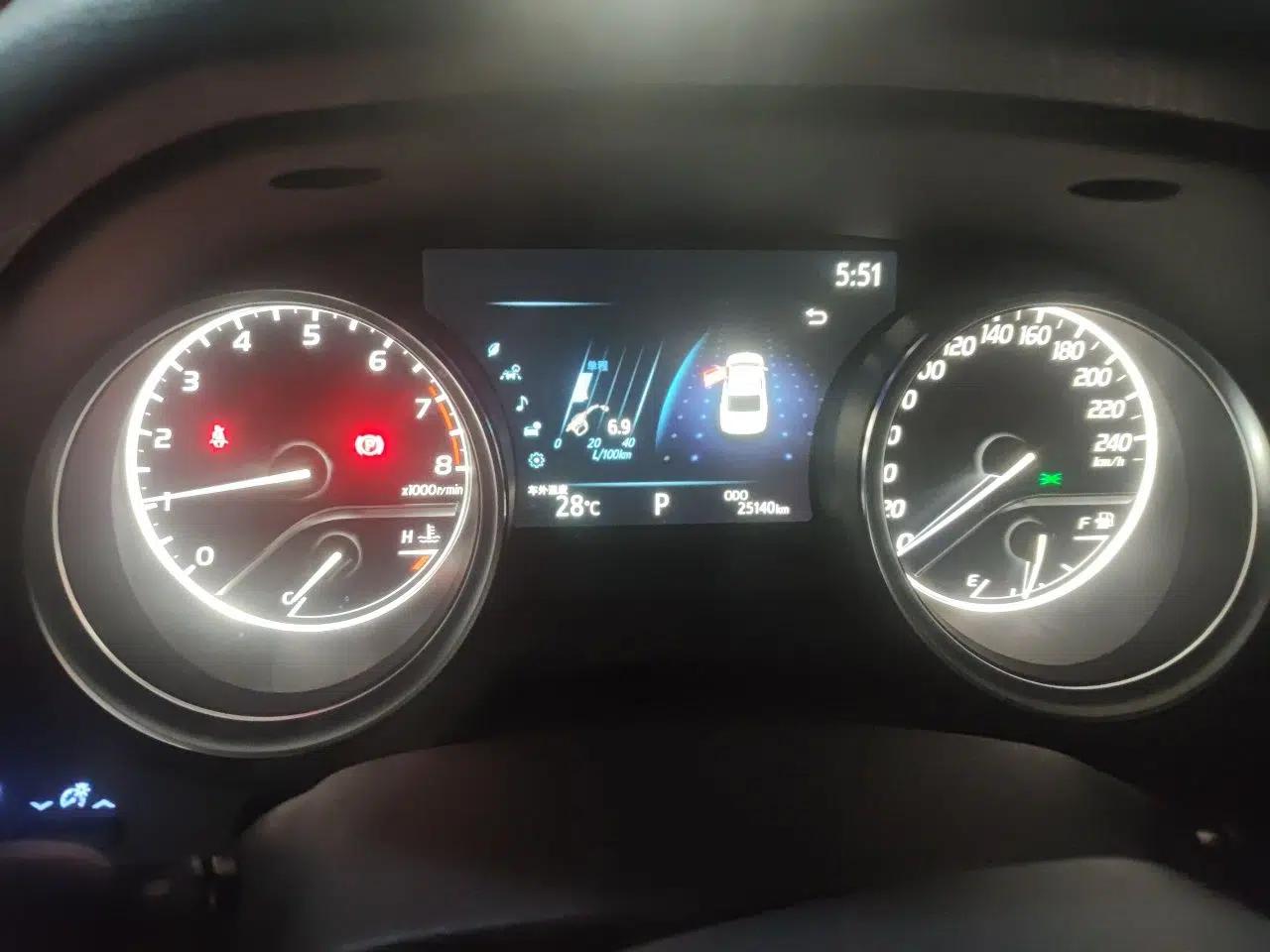 Toyota Camry 2019 Revised Version 2.0G Luxury Edition — миниатюра 11