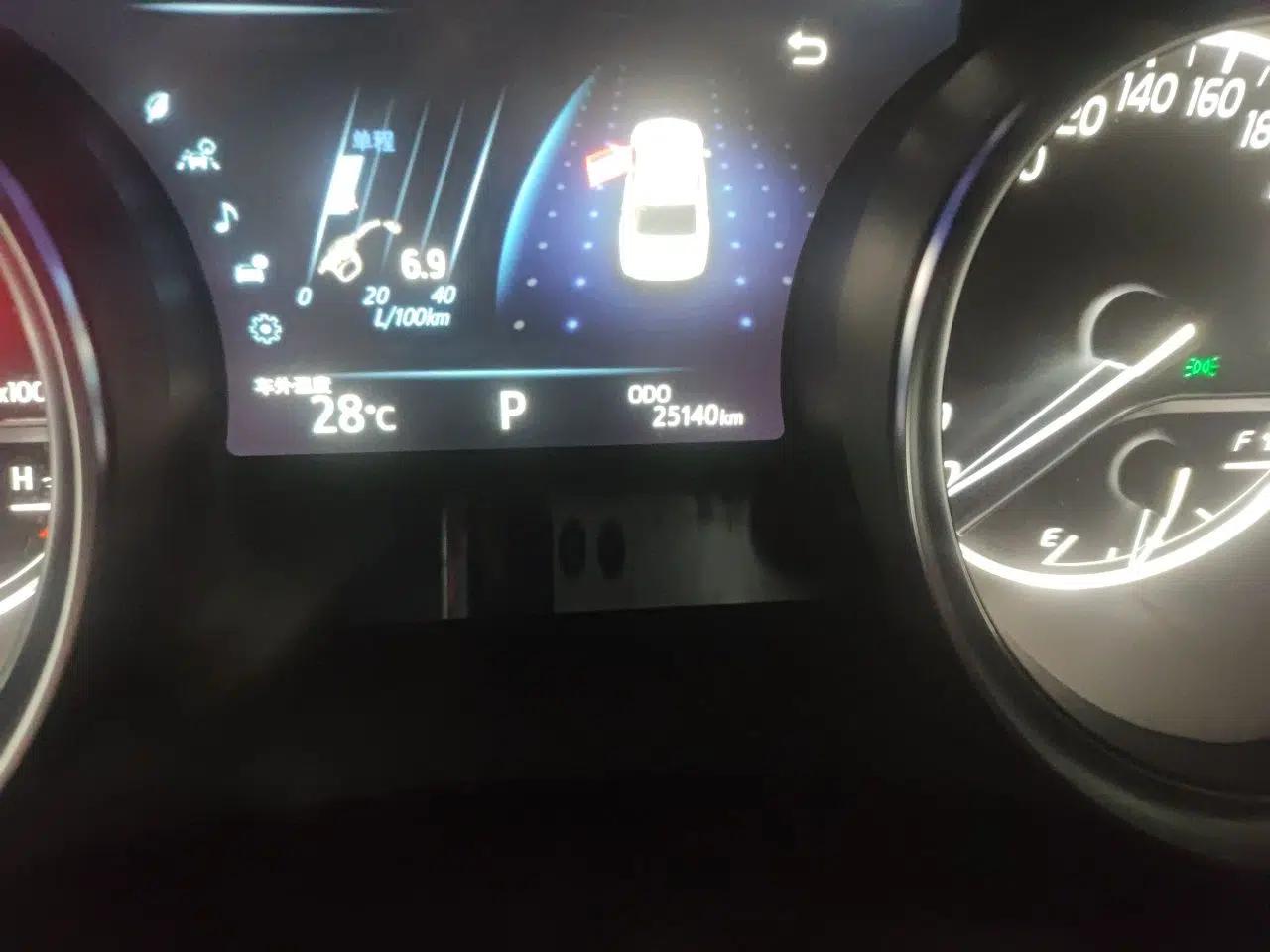 Toyota Camry 2019 Revised Version 2.0G Luxury Edition — миниатюра 12