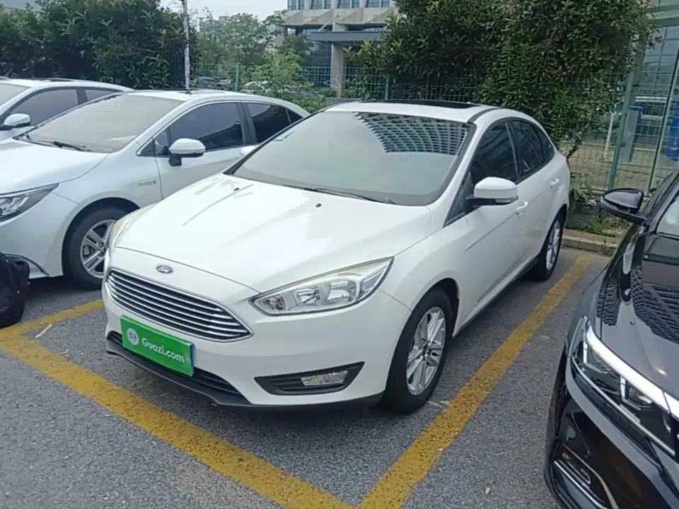Ford Focus 2018 Sedan Classic 1.6L Automatic Trendy SmartDrive Edition — миниатюра 1