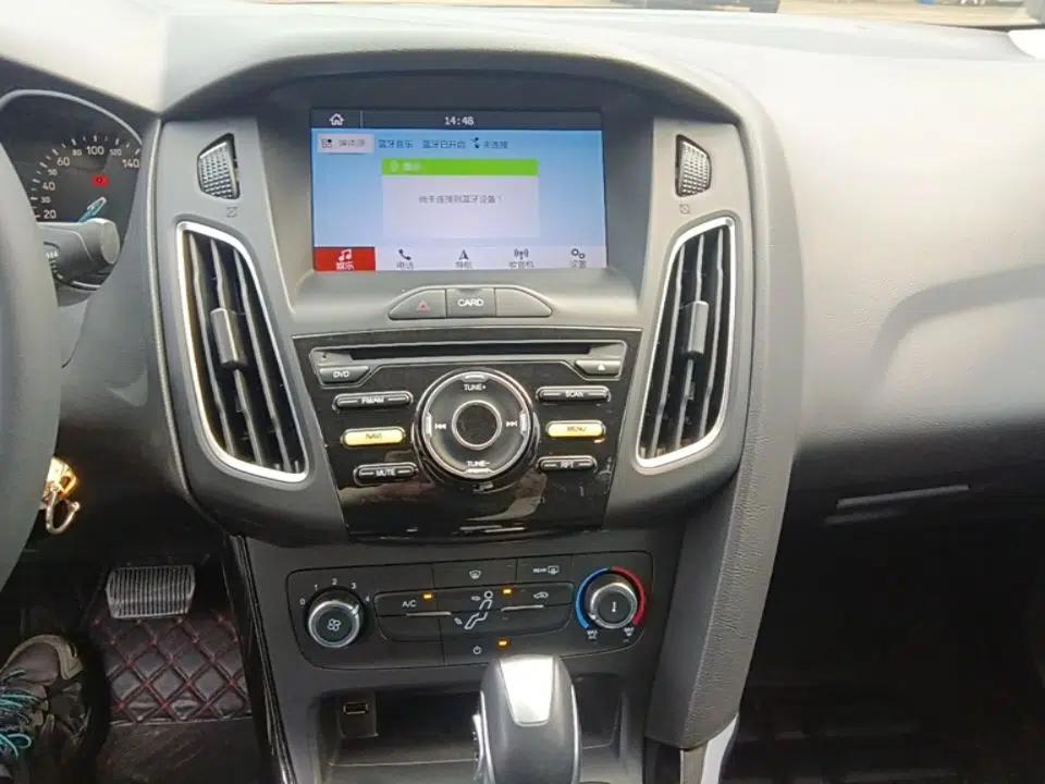 Ford Focus 2018 Sedan Classic 1.6L Automatic Trendy SmartDrive Edition — миниатюра 15