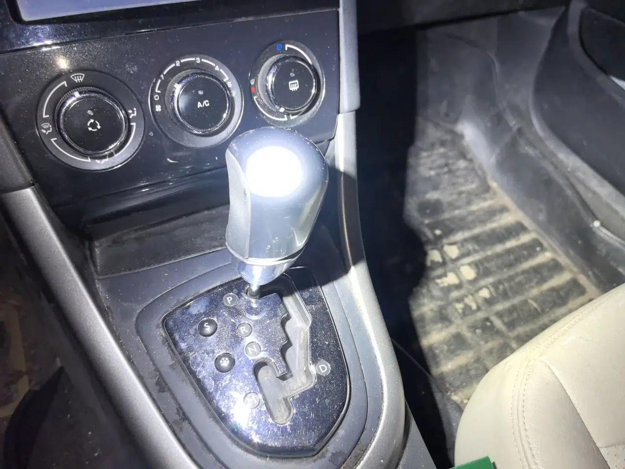 Peugeot 408 2013 2.0L Automatic Comfort Edition — миниатюра 14