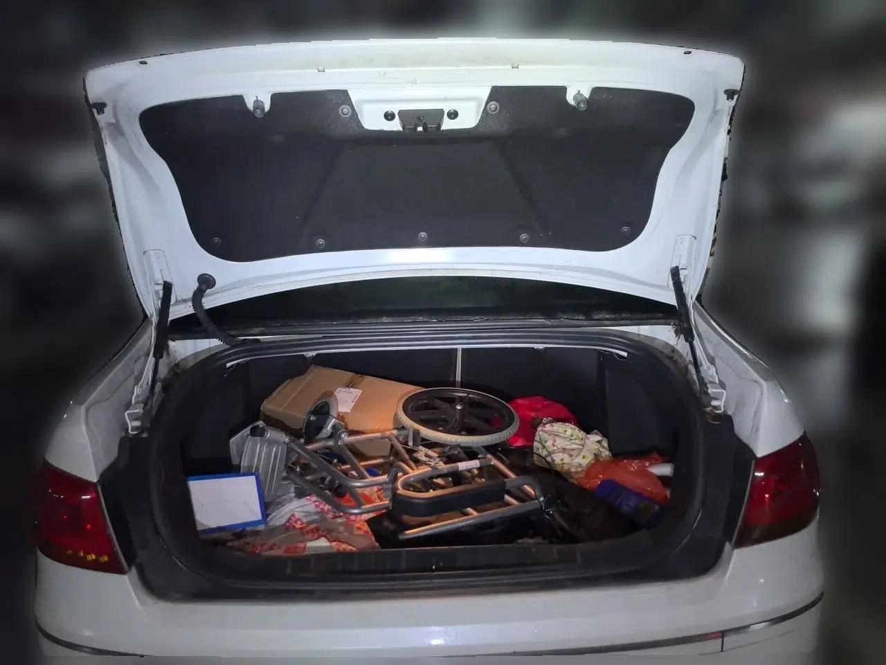 Peugeot 408 2013 2.0L Automatic Comfort Edition — миниатюра 19