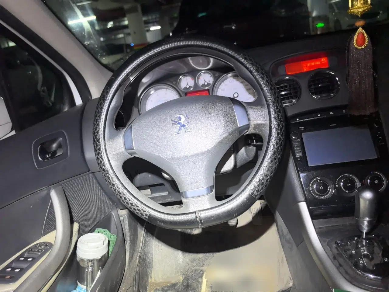 Peugeot 408 2013 2.0L Automatic Comfort Edition — миниатюра 10