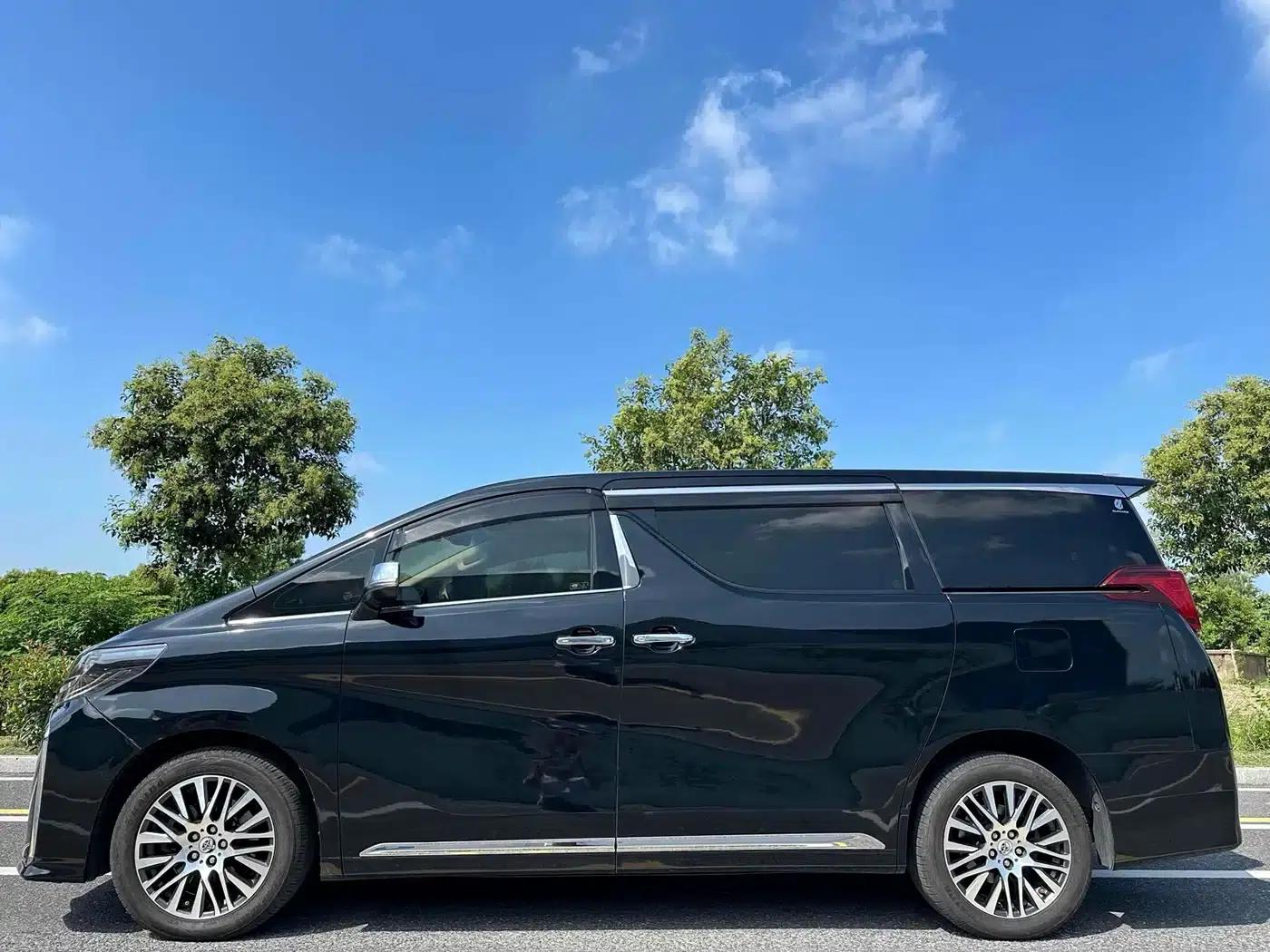 2018 Alphard 3.5L Luxury Edition — миниатюра 3
