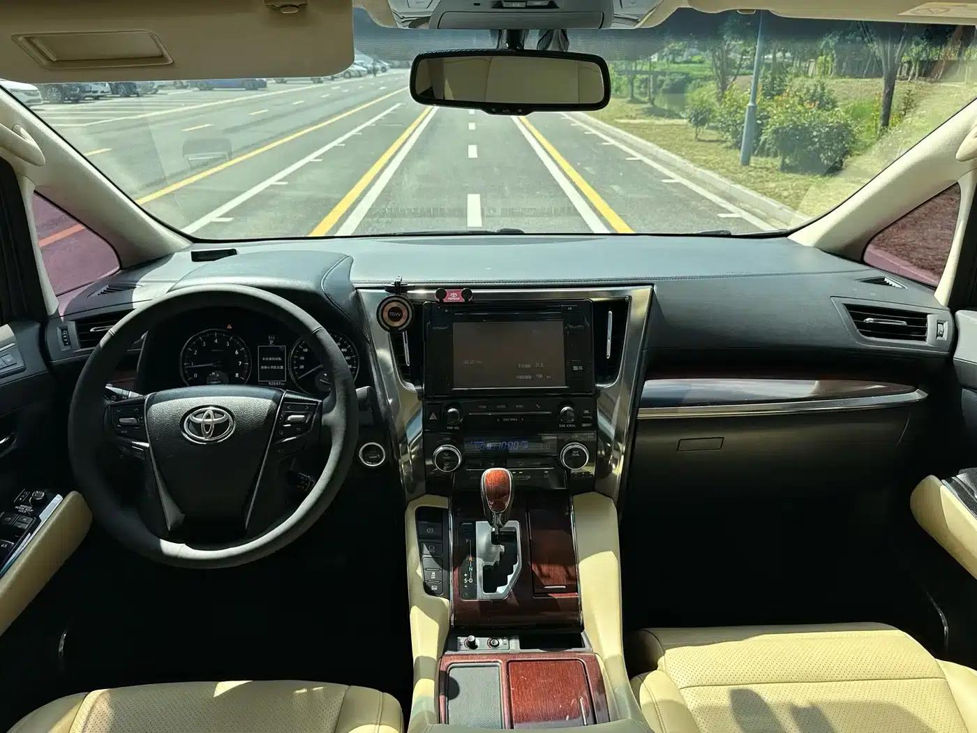 2018 Alphard 3.5L Luxury Edition — миниатюра 7