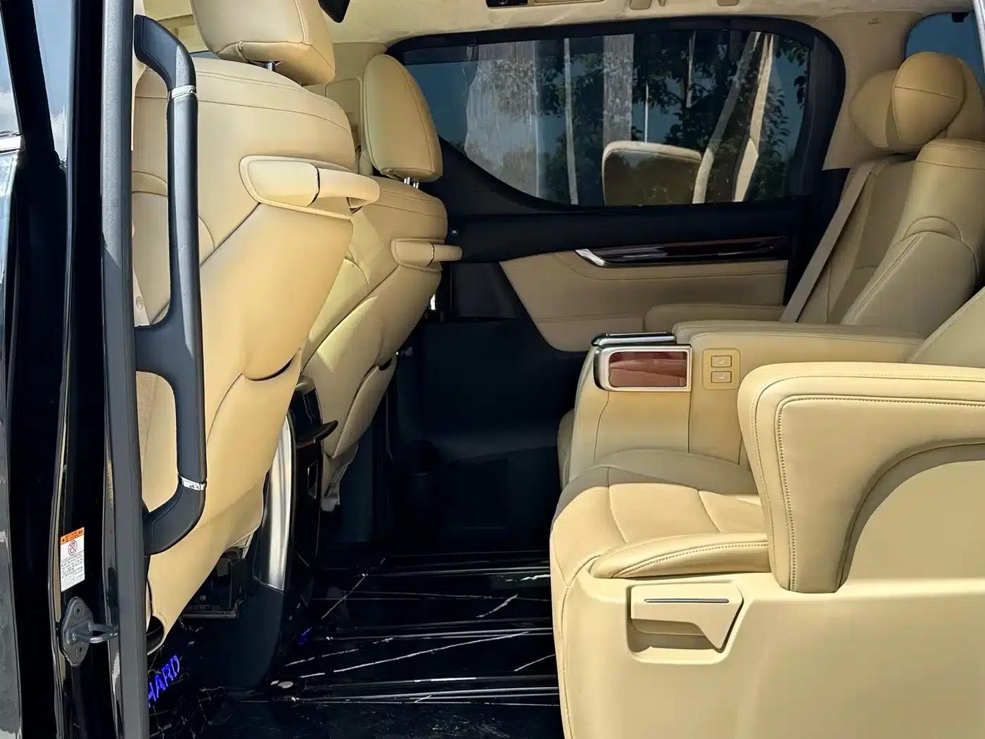 2018 Alphard 3.5L Luxury Edition — миниатюра 8