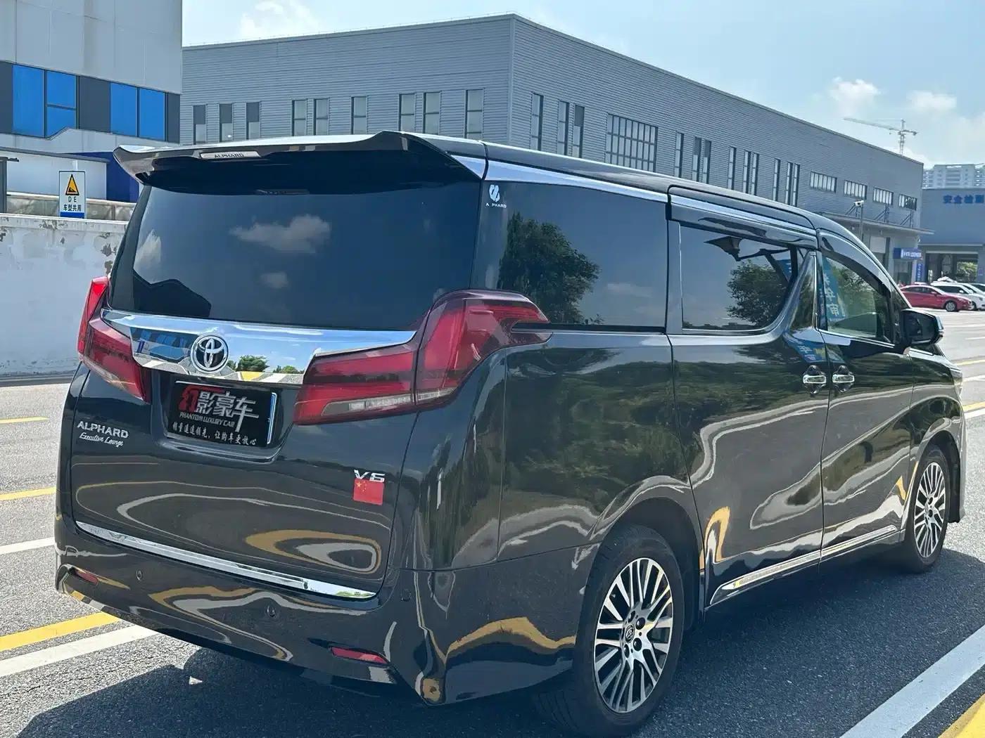 2018 Alphard 3.5L Luxury Edition — миниатюра 10