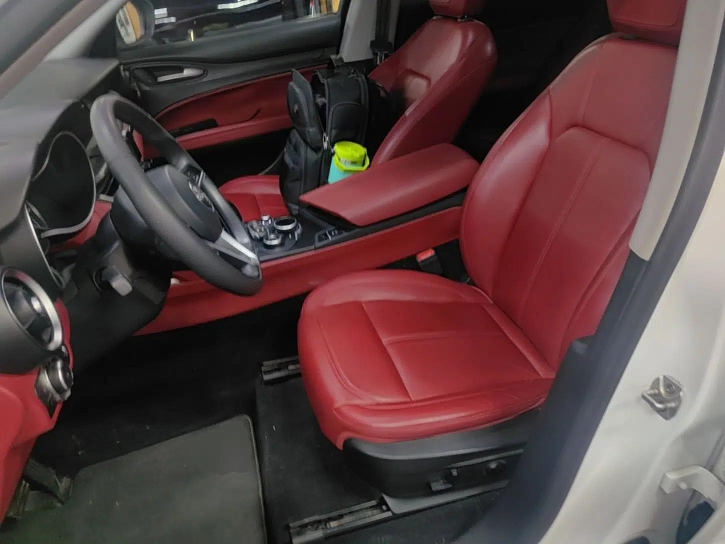 Alfa Romeo Stelvio 2017 2.0T 200HP Luxury Edition — миниатюра 22