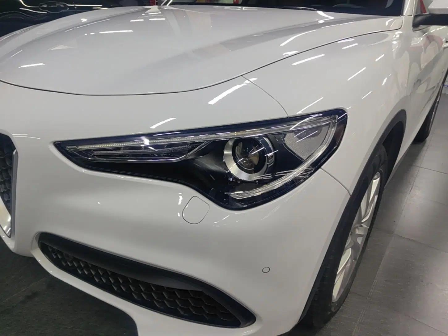 Alfa Romeo Stelvio 2017 2.0T 200HP Luxury Edition — миниатюра 8