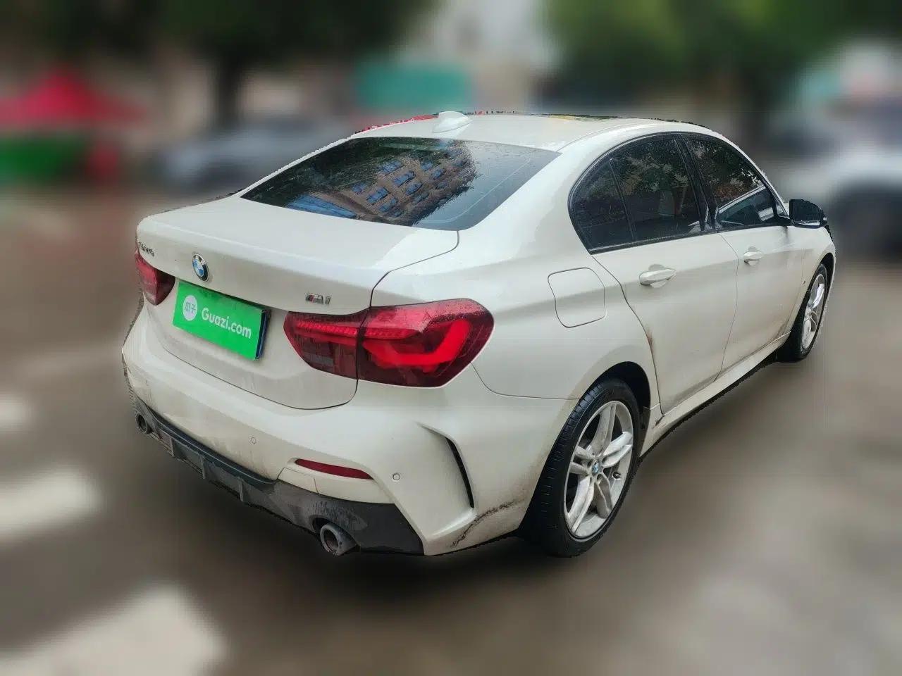 BMW 1 Series 2023 120i M Sport Night Edition — миниатюра 6