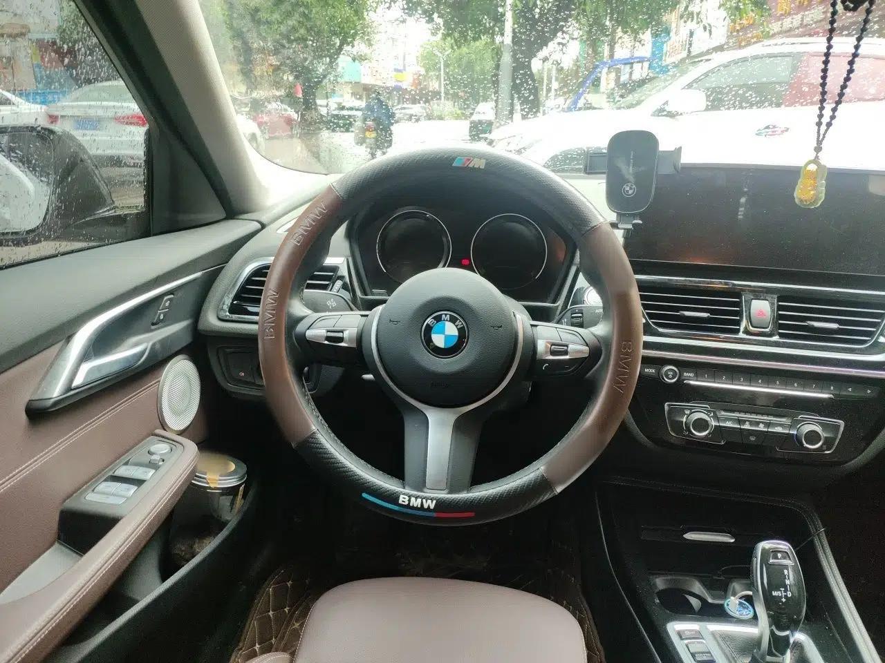 BMW 1 Series 2023 120i M Sport Night Edition — миниатюра 10