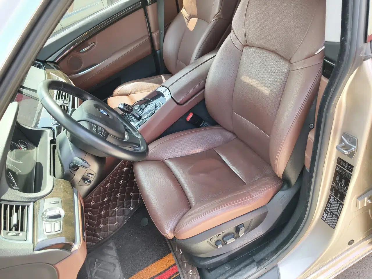 BMW 5 Series GT 2011 535i xDrive Luxury Edition — миниатюра 15