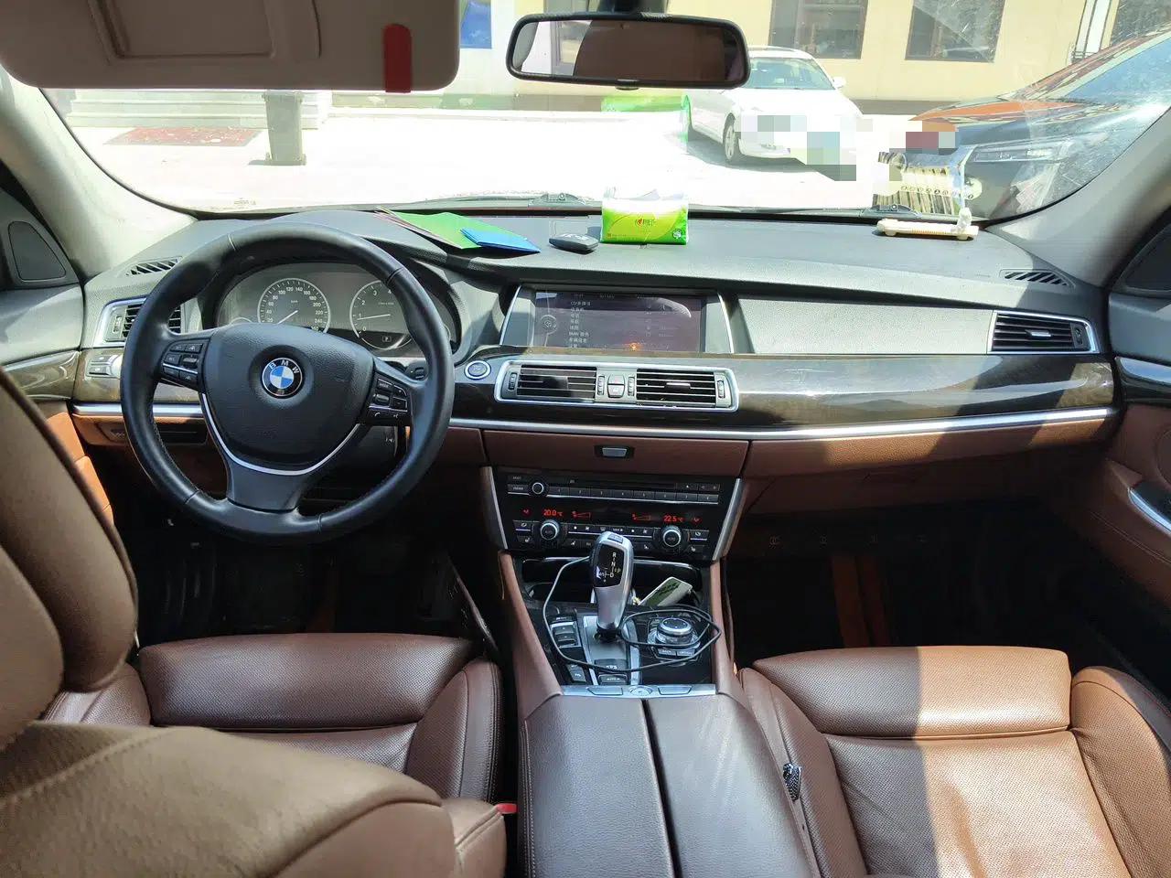 BMW 5 Series GT 2011 535i xDrive Luxury Edition — миниатюра 9