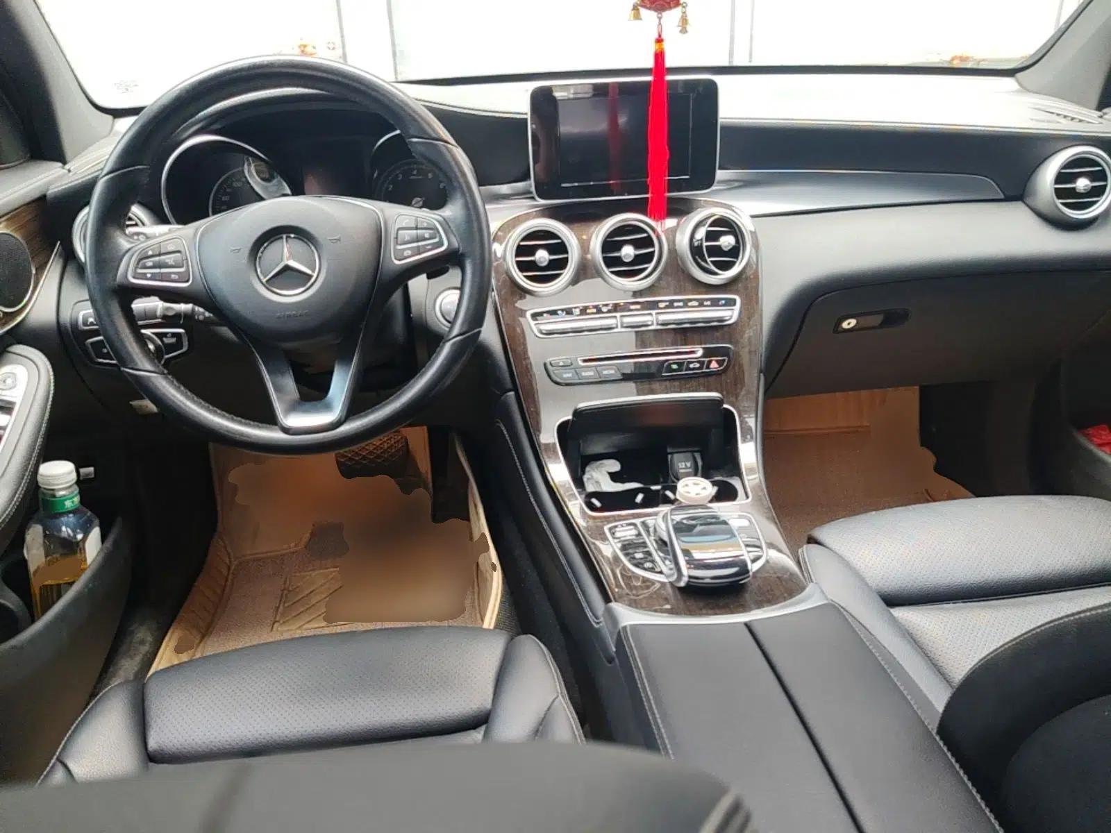 Mercedes-Benz GLC 2019 Facelift GLC 260 L 4MATIC Luxury Model — миниатюра 12