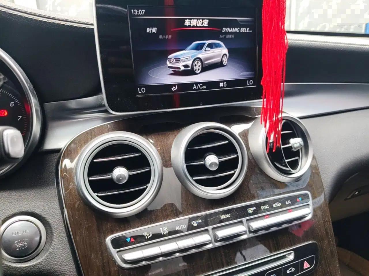 Mercedes-Benz GLC 2019 Facelift GLC 260 L 4MATIC Luxury Model — миниатюра 15