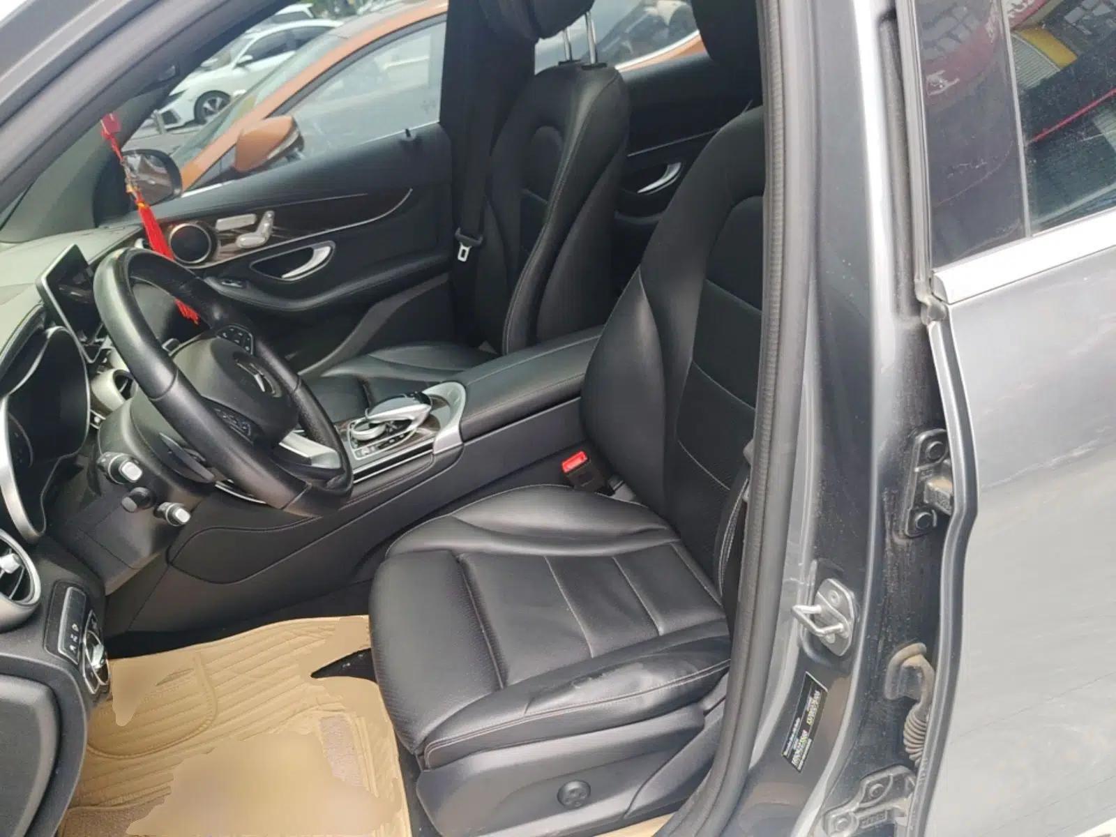 Mercedes-Benz GLC 2019 Facelift GLC 260 L 4MATIC Luxury Model — миниатюра 17