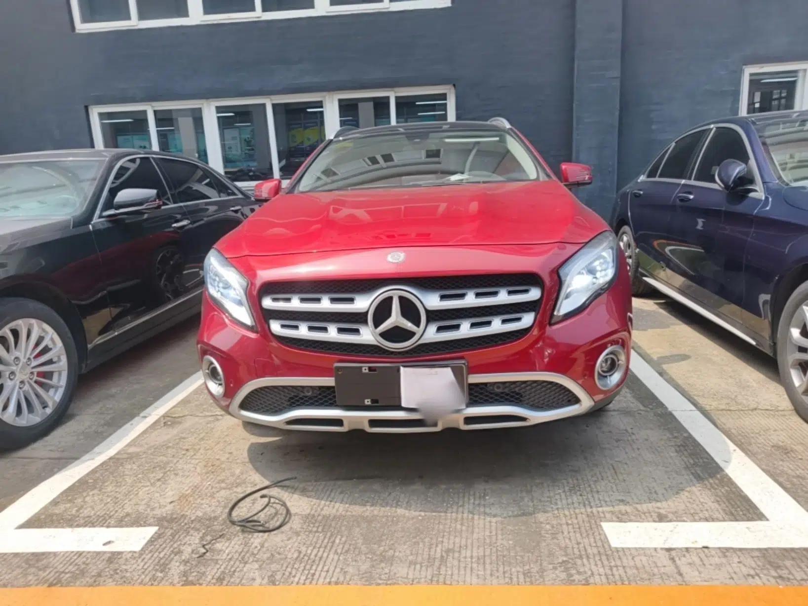 Mercedes-Benz GLA 2017 GLA 220 4MATIC Fashion Model — миниатюра 2
