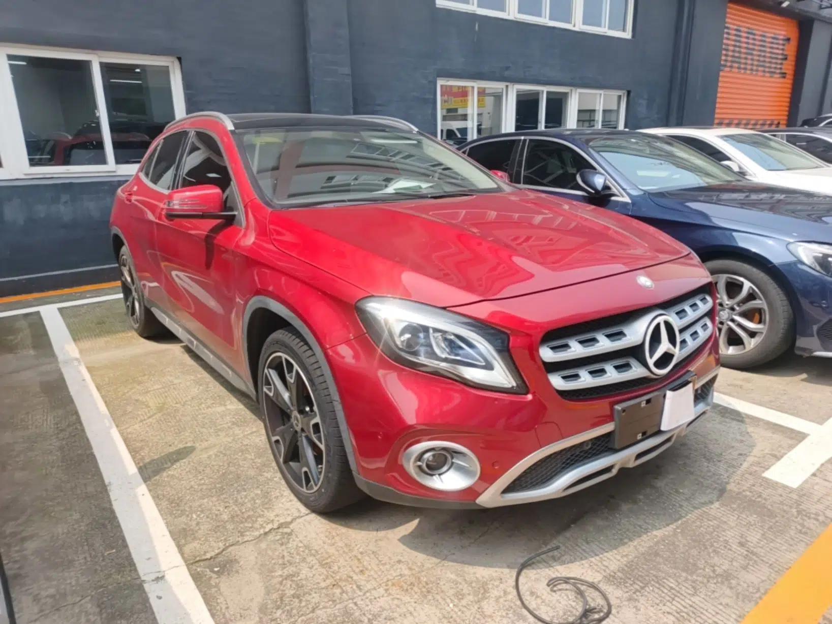 Mercedes-Benz GLA 2017 GLA 220 4MATIC Fashion Model — миниатюра 12